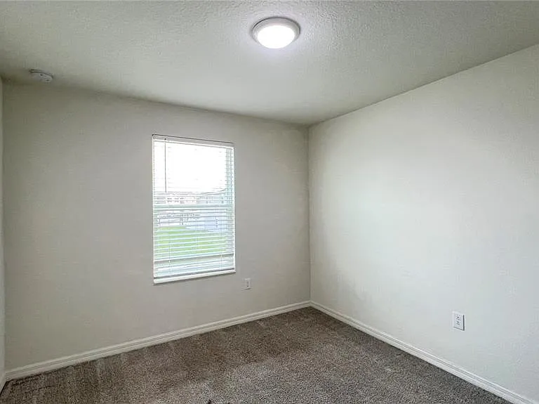 1340 Mirabella Cir — Photo 33