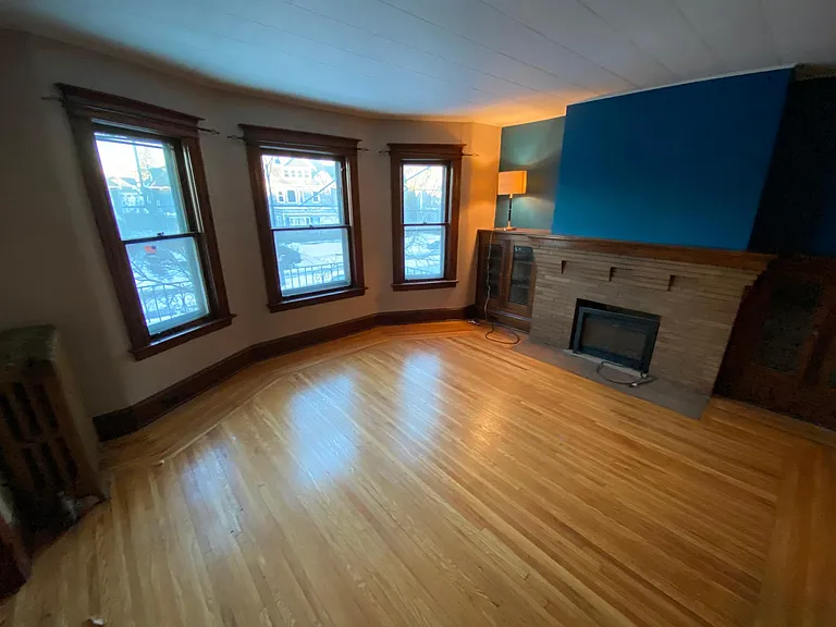 304 Bedford Ave #2 — Photo 3