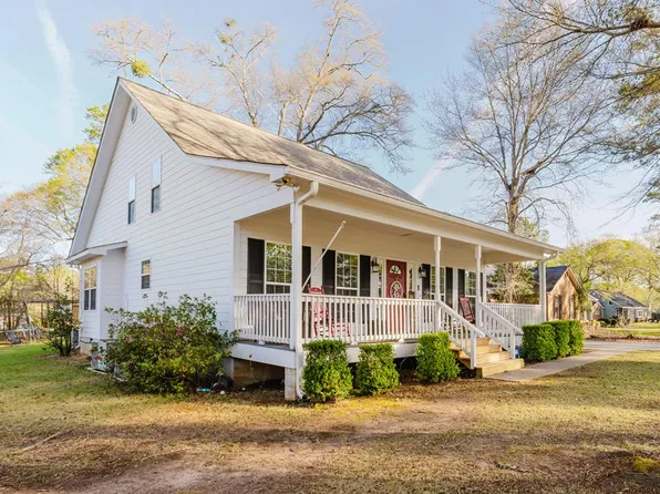 140 Edgewood Dr, Ellaville, GA 31806