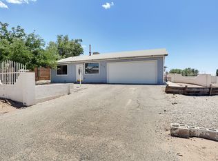 570 Apache Ct SW, Rio Rancho, NM 87124