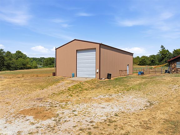 3rd image of 447403 E 1058th Rd