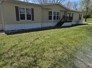 8818 Triple Lakes Rd, Dupo, IL 62239