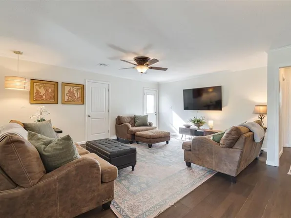 1419 Casady Ln, The Village, OK 73120