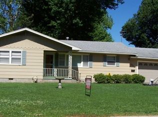 301 N Sunset Ave, Columbus, KS 66725