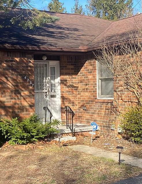 1st image of 4237 W Central Ave #4237