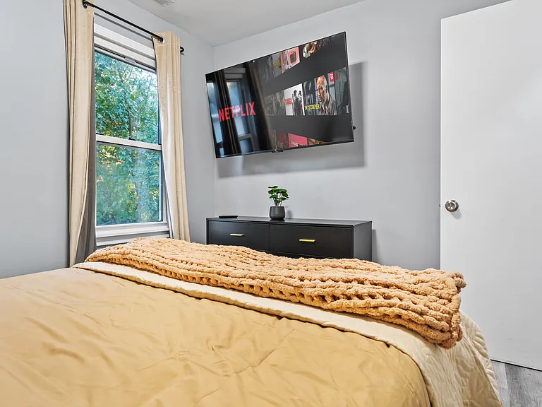 1705 S Highland Ave — Photo 17