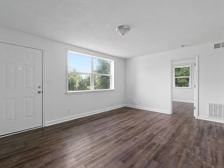 Britton Springs Rd - 706 / 708 — Photo 6