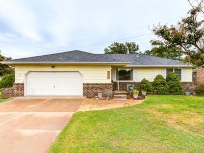 2319 Quincy St, Salina, KS, 67401