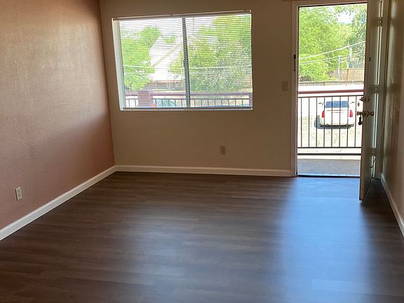 3rd image of 1124-1142 N Tucson Blvd #1128