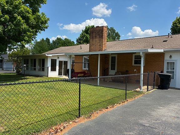 3rd image of 2803 Morgan Rd