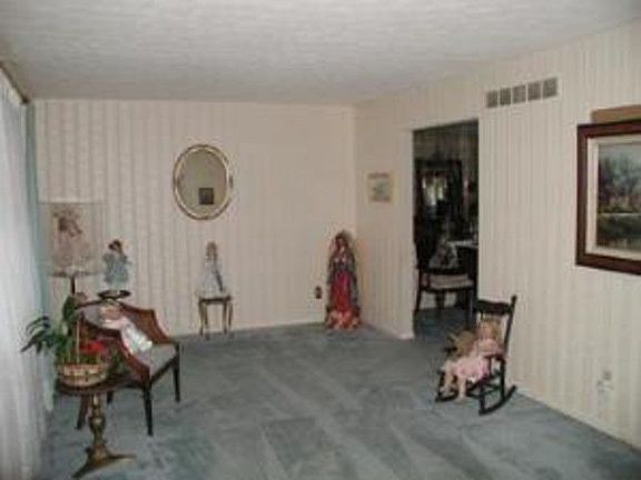 3rd image of 10245 Maria Ave