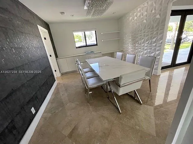 1252 Coral Ln — Photo 4