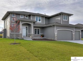 9953 S 106th St, Papillion, NE 68046