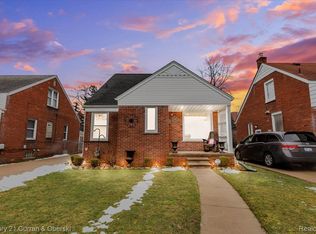1347 Hollywood St, Dearborn, MI
