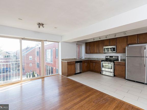 2nd image of 6425 14th St NW Unit 406