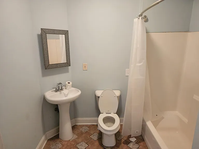 4300 Lonsdale Dr — Photo 13