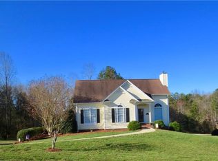 108 Hillcrest Dr, King, NC 27021