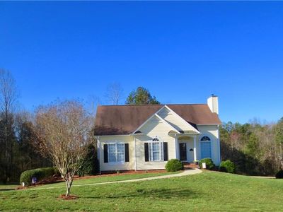 108 Hillcrest Dr, King, NC, 27021