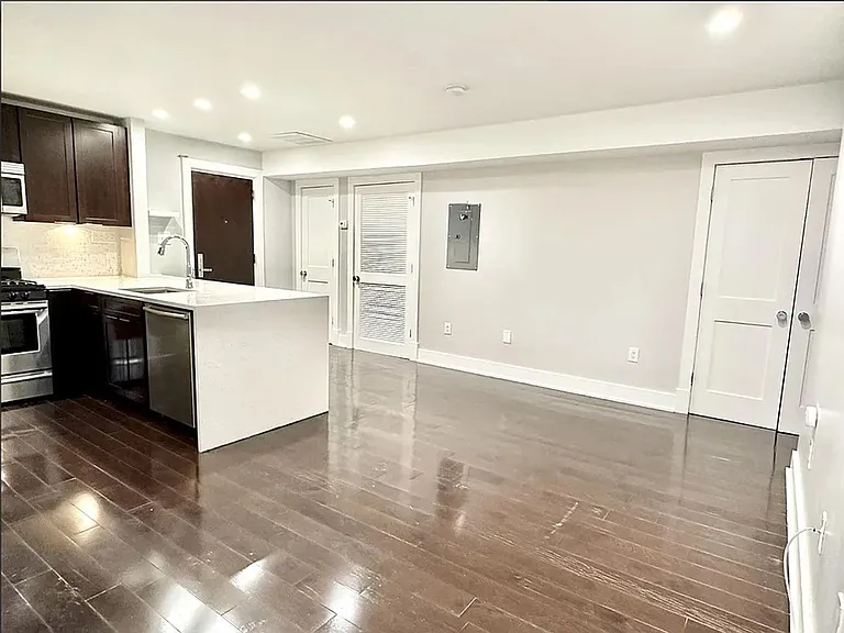 626 Independence Ave SE #205 — Photo 7