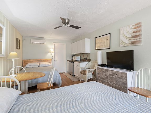 3rd image of 2136 Montauk Hwy #106