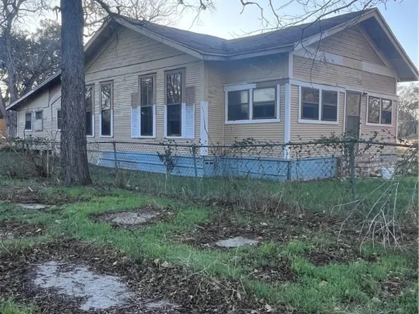506 N Lutterloh Ave, Gatesville, TX 76528