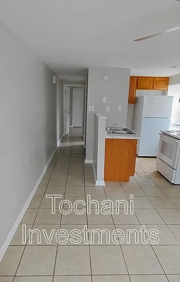 1002 Avenue E — Photo 18