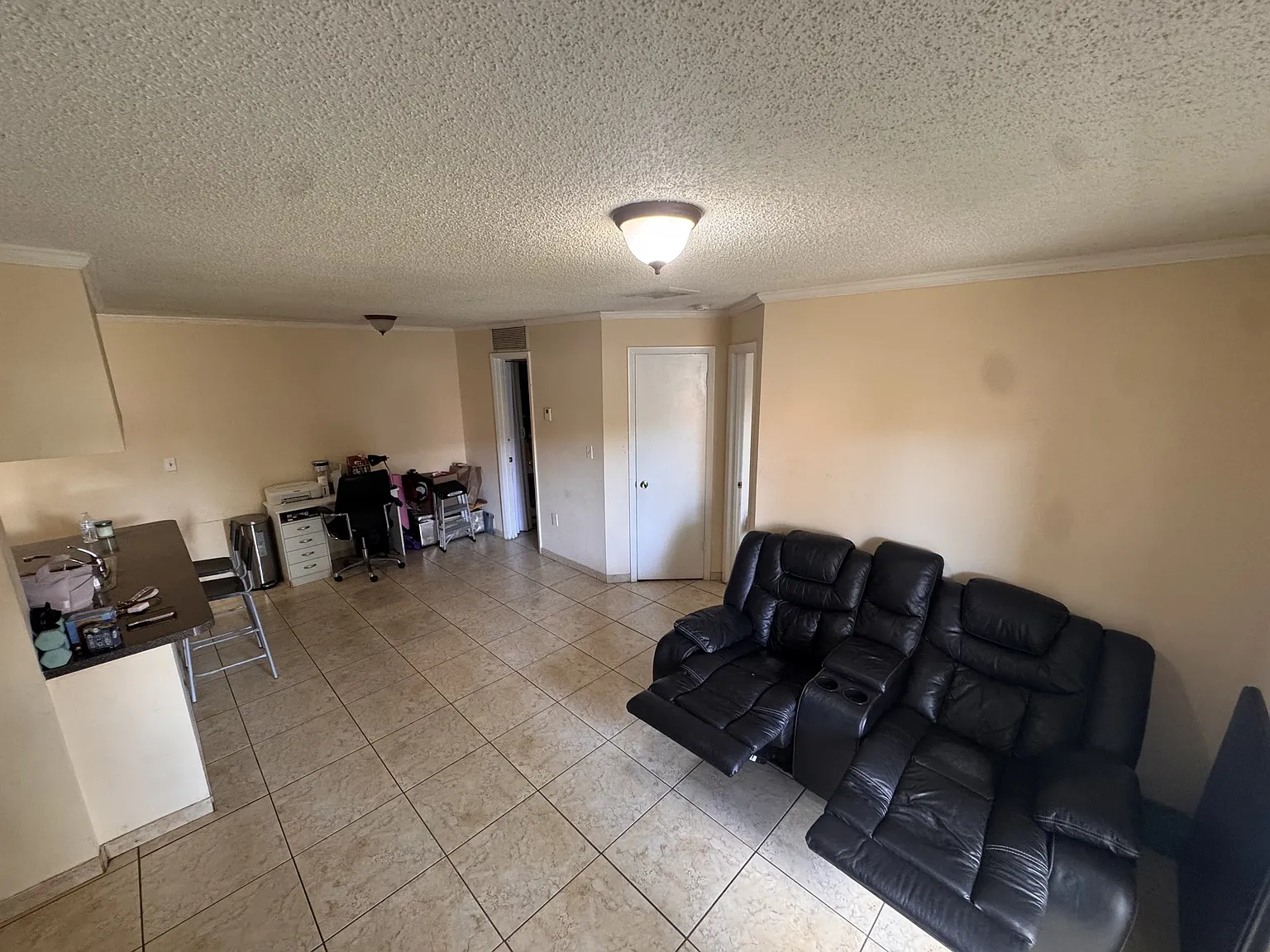1 bed, 632 sqft, $2,050 — Photo 3