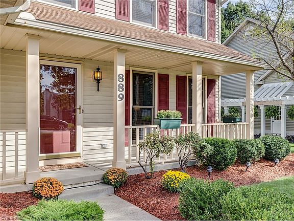 2nd image of 889 Admore Dr
