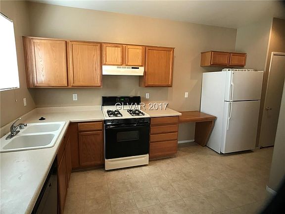 5th image of 3804 Kit Fox St #0