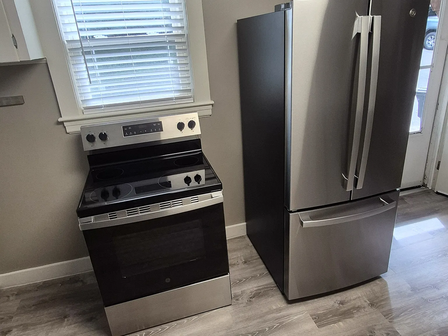3 bed, 1500 sqft, $2,000 — Photo 2