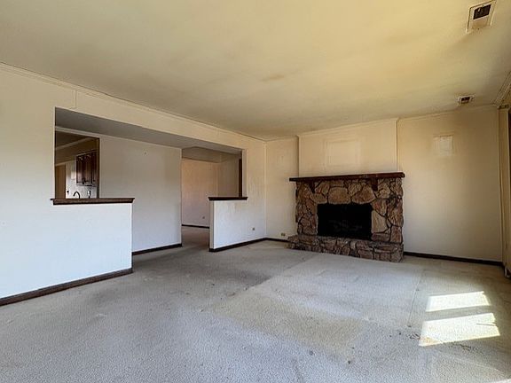 5th image of 10355 Parkside Ave APT 4