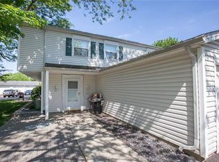 292 Canterbury Ln #D-25, Medina, OH