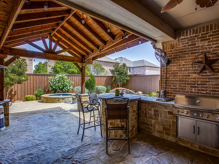 13336 Thornton Dr — Photo 30