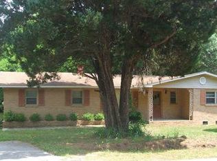 5855 Cane Savannah Rd, Wedgefield, SC 29168