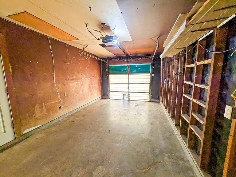 436 Gardenia Ave — Photo 16