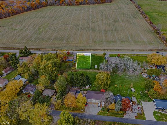 2nd image of 610 New Lakeshore Rd