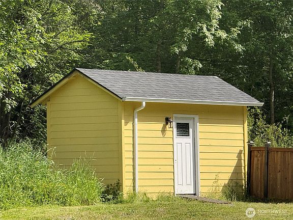 4th image of 9010 324th Street E