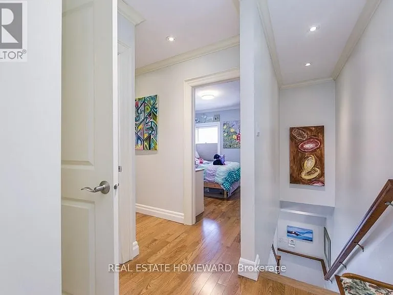 76 Redwood Ave — Photo 5