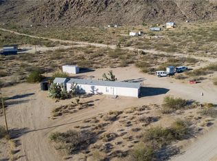 11989 S Howard Rd, Yucca, AZ 86438