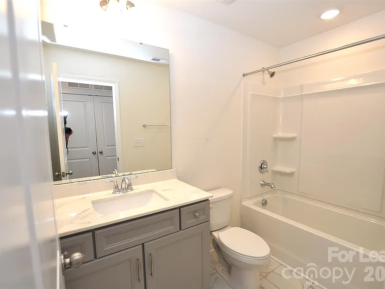 536 Laurel Walk Ln — Photo 28
