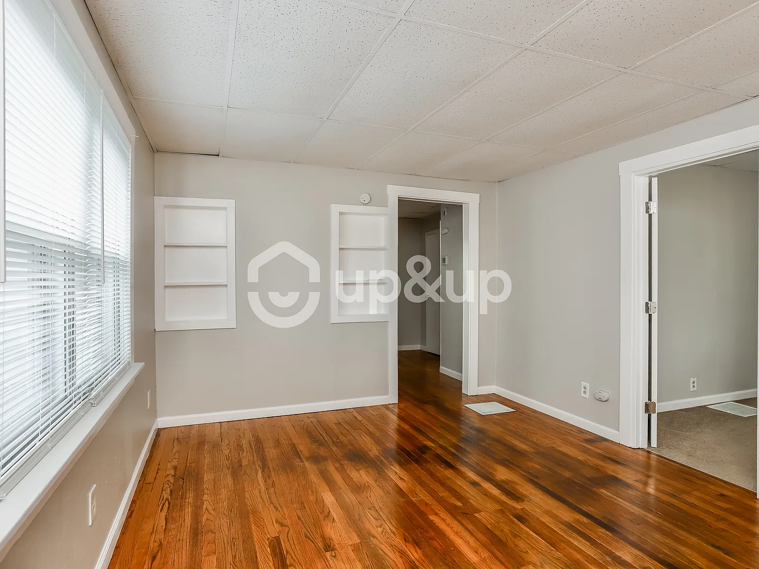 2 bed, 1.0 bath, 936 sqft, $1,095 — Photo 3