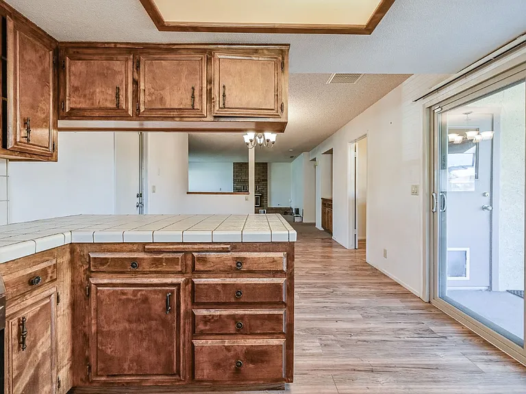 405 Fountain St — Photo 13