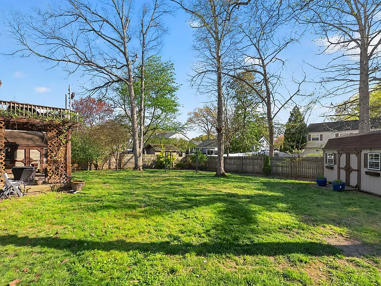 14 Halo Ave — Photo 24