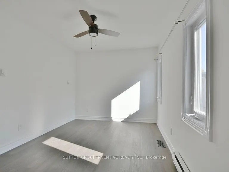 1556 Houston Ave — Photo 33