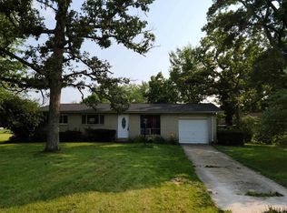 402 Raymond Dr, O'Fallon, MO 63366