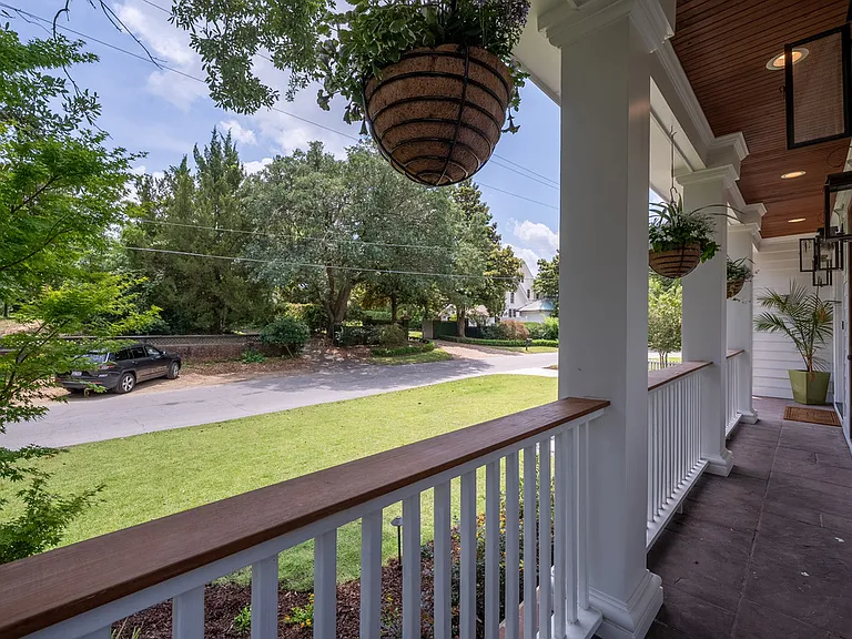 108 Live Oak Dr — Photo 32