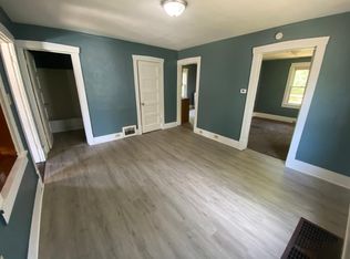 909 W McClure Ave, Peoria, IL 61604