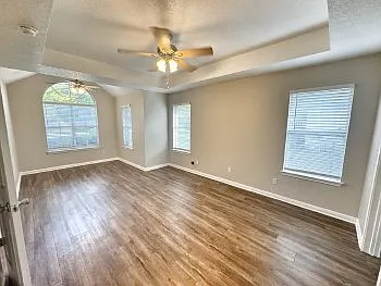 521 Woodlake Dr — Photo 21