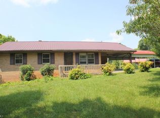 119 Peyton Place Ln, Mount Airy, NC 27030