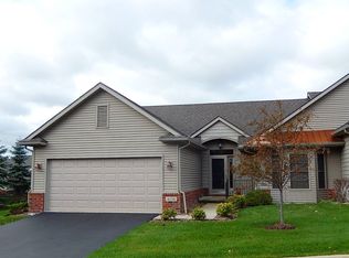6134 Green Ash Dr, Brighton, MI
